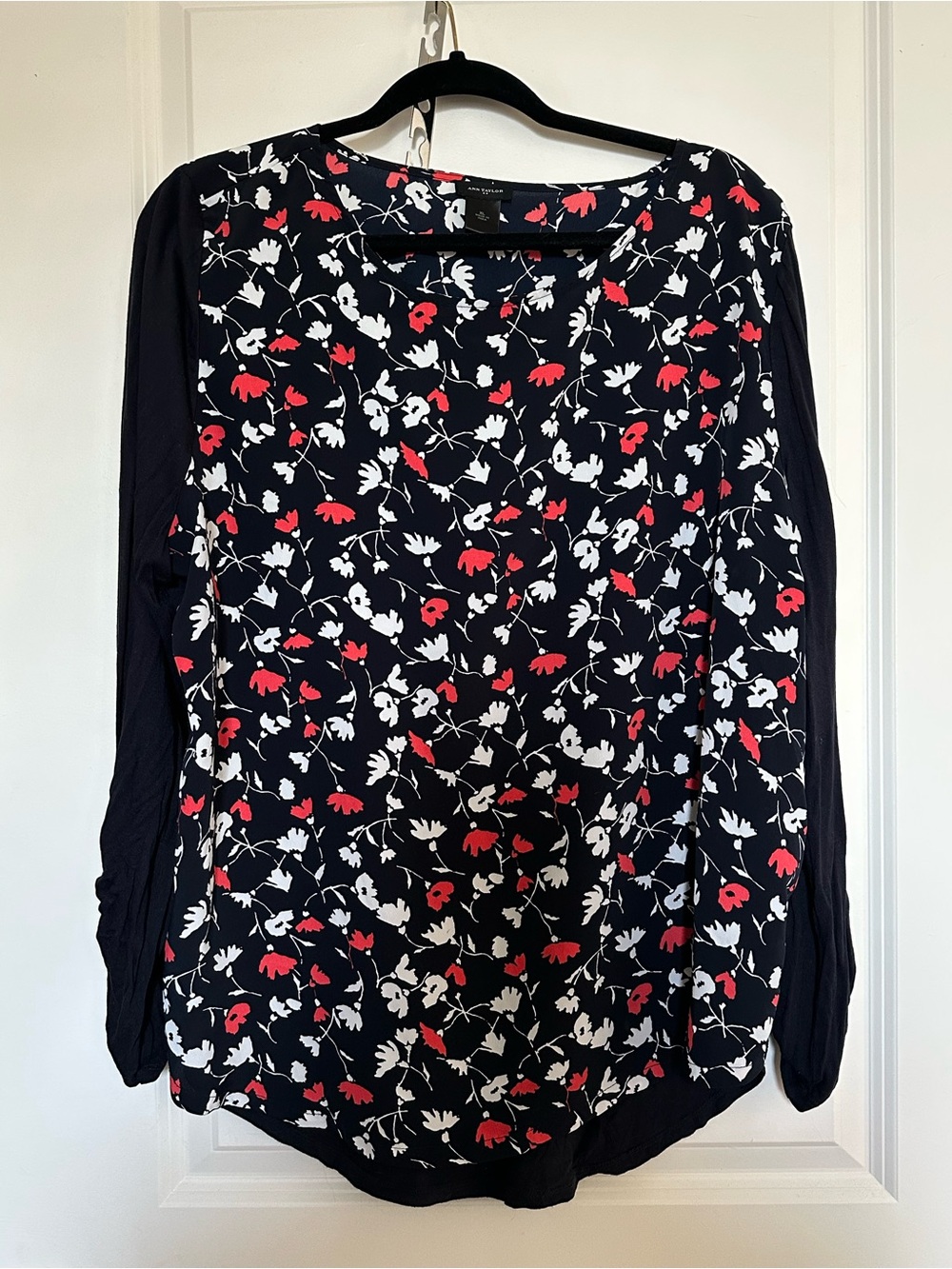 Ann Taylor Navy Floral Long-Sleeve Blouse with Coral & White Flowers
